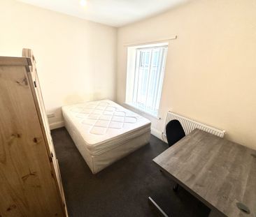 Llantwit Road, Treforest - Photo 2