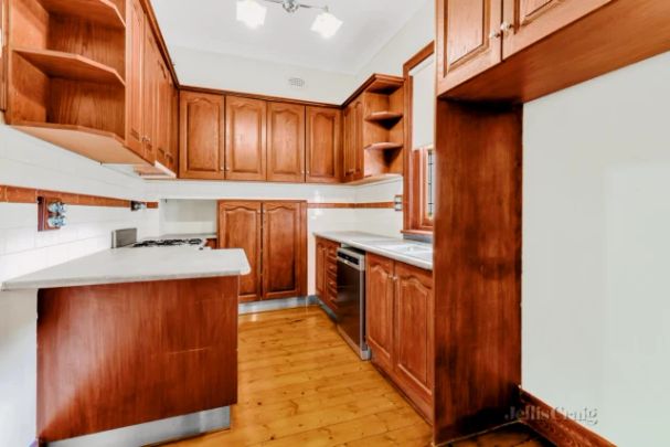 10 Plaisted Street, Coburg North, Melbourne - Photo 1