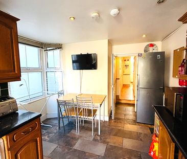 Room in a Shared House, Natal Road, SW16 - Photo 5