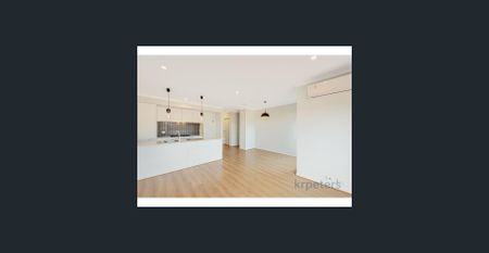 Modern 2-Bedroom Home in Prime Officer Location - Photo 5