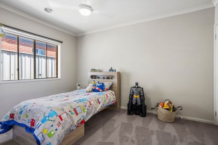 19 Kennewell Street, White Hills - Photo 2