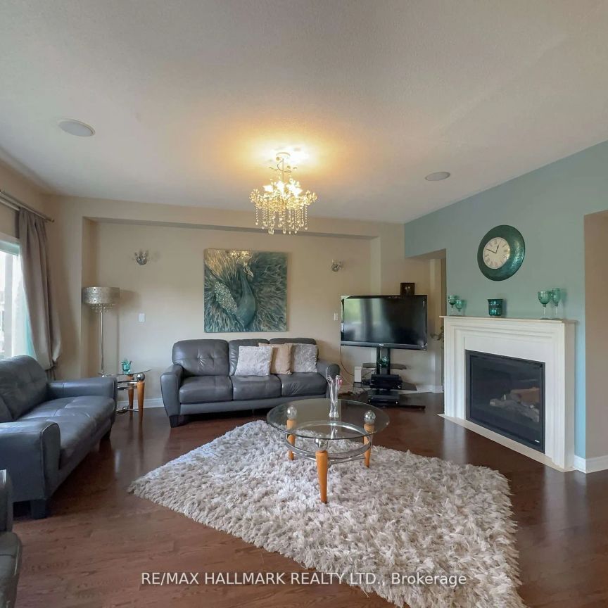Detached Home For Lease | N9246351 - Photo 1