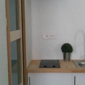 BEAU STUDIO CENTRE VILLE - PROCHE TRAMWAY,BUS,VELB - Photo 3