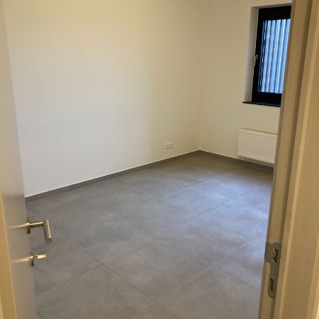 2 slaapkamer app met ruim terras en carport - Photo 1