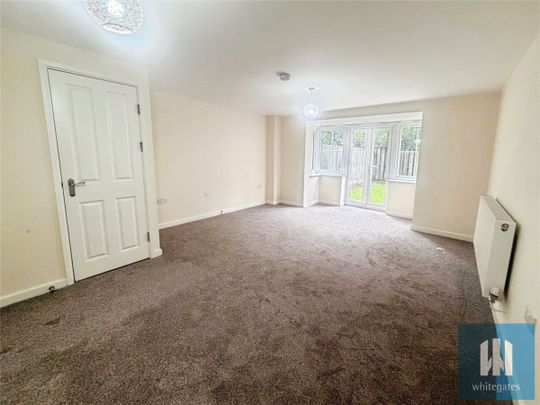 Clare Hill, Huddersfield, HD1 - Photo 1