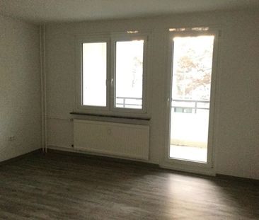 Geräumig geschnittene 3-Zimmer-Wohnung mit Balkon - Photo 3