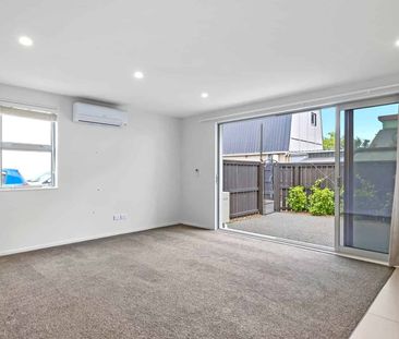 Coastal Townhouse - Photo 5