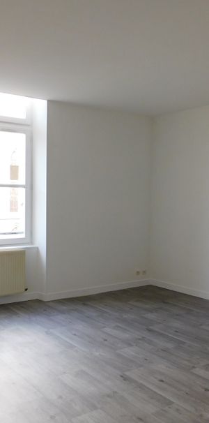 Location Appartement 2 pièces 51m² BAYEUX 14400 - Photo 1