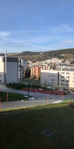 2.5-room apartment in quiet neighborhood - Photo 1