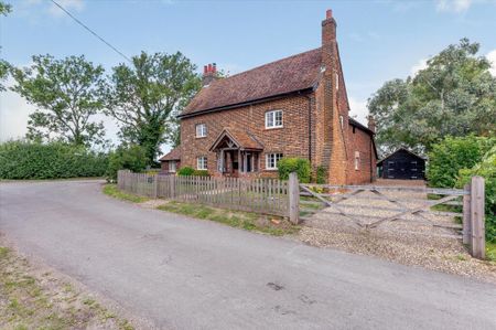 4 bedroom detached house to rent - Photo 3