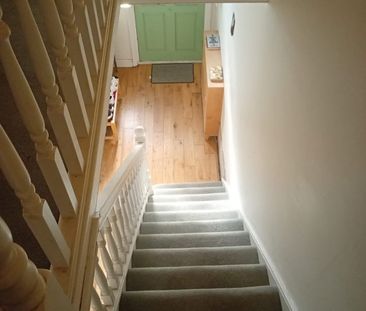 Room in a Shared House, Whitehorse Lane, SE25 - Photo 3