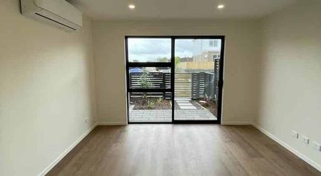 3 Bedroom 2 Bathroom Townhouse - Photo 2