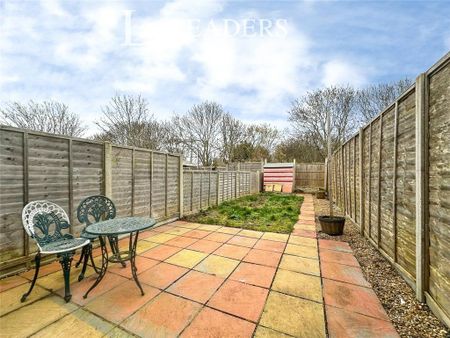 2 bedroom terraced house to rent - Photo 5