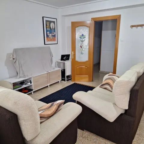 Piso en alquiler en Delicias - Photo 1