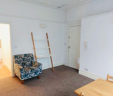 1 Bed Flat, City Road, BS2 - Photo 1