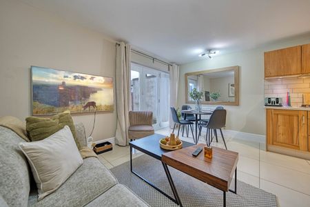 2 Bed Terraced House, Elmfoot Grove, G5 - Photo 2