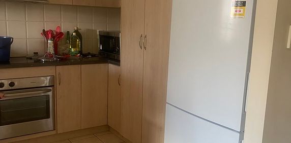 4-bedroom shared house, Henley beach road - Photo 2