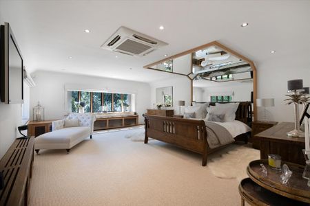 6 bedroom detached house to rent - Photo 5
