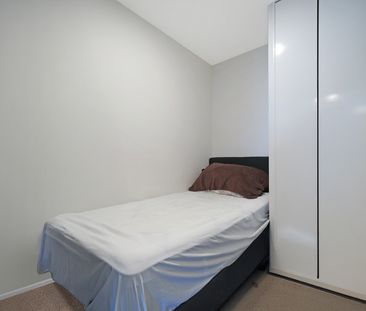 Freshly refurbished! 3 bedroom unit @ HAVARD - Photo 2