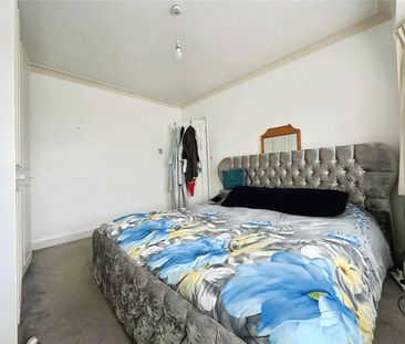 Priory Road, Hounslow, Middlesex, TW3 2RA - Photo 5