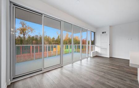 For Lease - 333 Sunseeker Avenue Unit# 415, Innisfil, Ontario - Photo 3