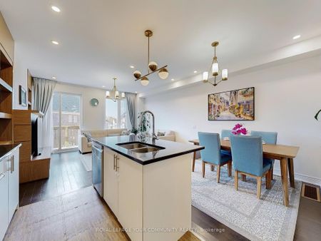 For Lease - 66 Drizzel Crescent, Richmond Hill, Ontario - Photo 2