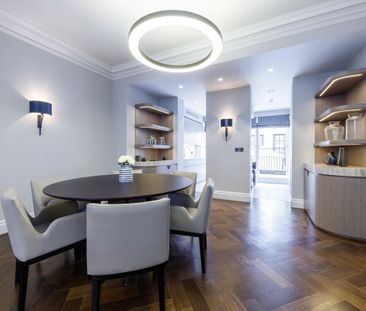 A luxury apartment on the second floor of an exclusive development launched by The Crown Estate, situated in the heart of St James's, London. - Photo 4