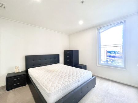 1306/163 City Road - Photo 2