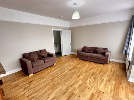 2 bedroom flat to rent - Photo 3