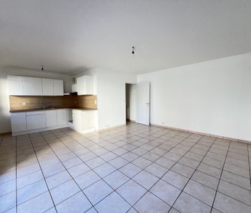 Location Appartement 2 pièces 50m² ONET LE CHATEAU 12850 - Photo 2