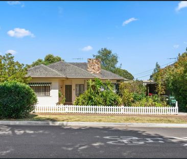 Solid family home that ticks all the boxes - Photo 4