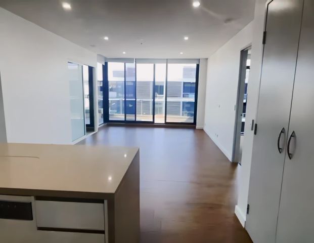 6 Etherden Walk, Sydney - Photo 1