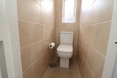 3 bedroom House To Let Total Size: 1002 SQ FT - Photo 3