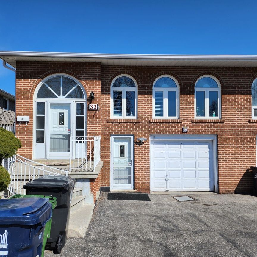For Lease - 33 Broomfield Drive Unit# Basement, Toronto, Ontario - Photo 1