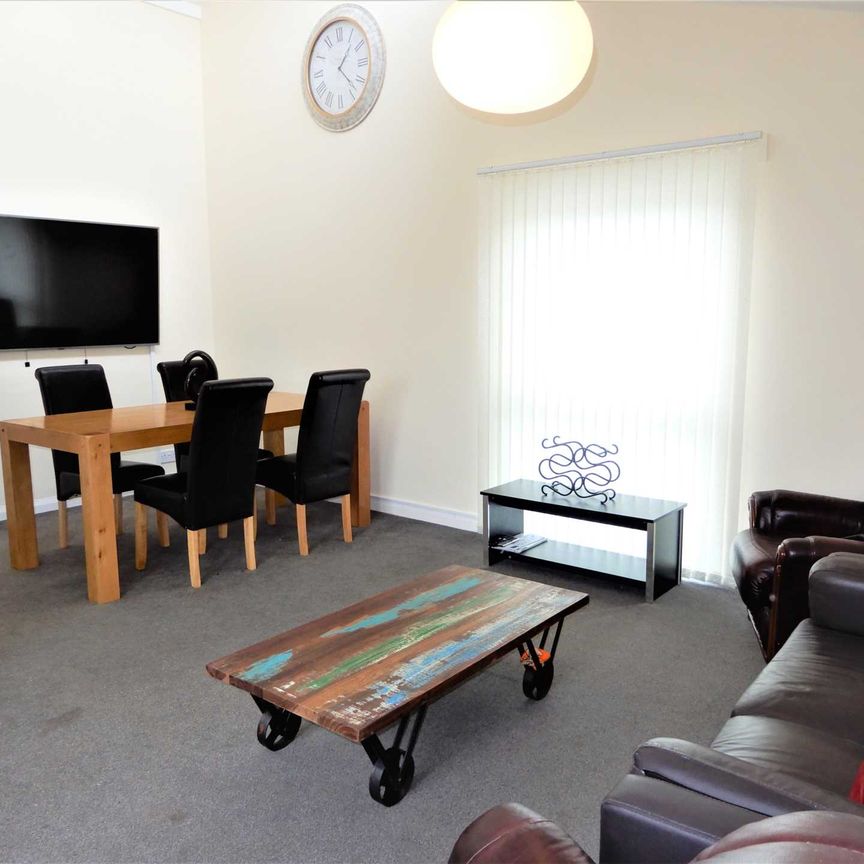 Ulcombe Gardens, Canterbury - Photo 1