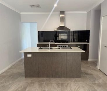 8 Canunda Approach, Wandi - Photo 4