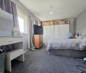 2 bedroom end of terrace house to rent - Photo 6