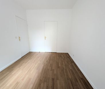 Location Appartement 2 pièces 46m² - Photo 2