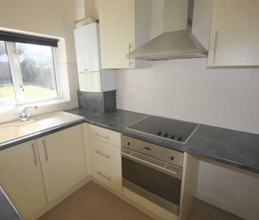 Fairfax Drive, Westcliff On Sea - Photo 2