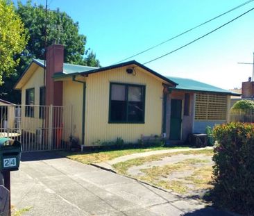 Neat home to make yours - Photo 5