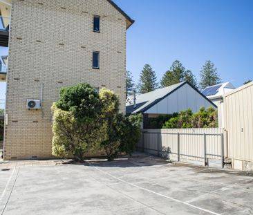 4/1 South Street, Henley Beach - Photo 2