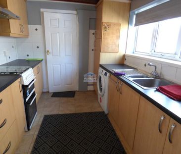 3 bedroom terraced house to rent - Photo 4