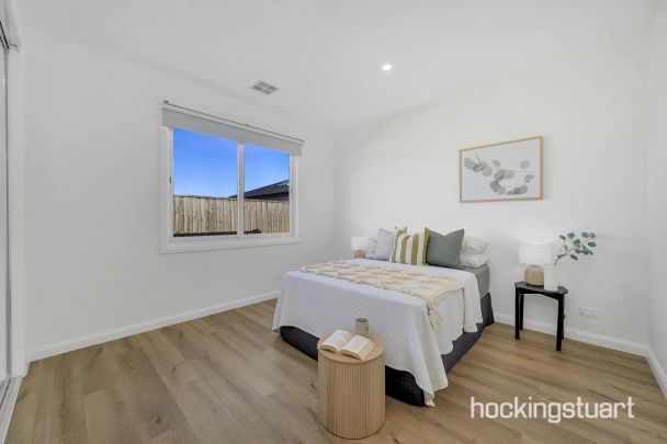 LUXURIOUS FAMILY HOME - Photo 1