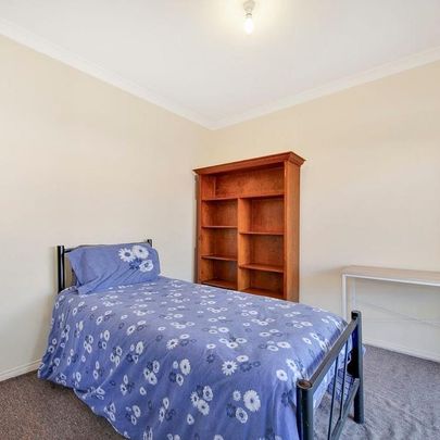 HOME FOR RENT IN WERRIBEE - Photo 1