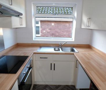 2 bedroom maisonette to rent - Photo 5