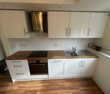 2 Bed Flat, Goulden House, SW11 - Photo 6