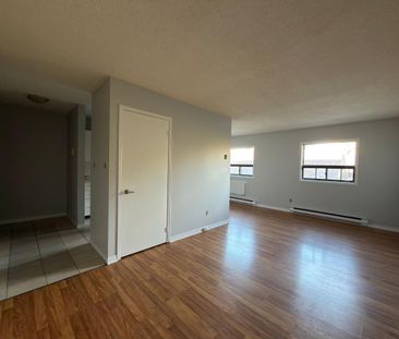 For Lease - 155 Colborne Street Unit# 8, Oshawa, Ontario - Photo 1