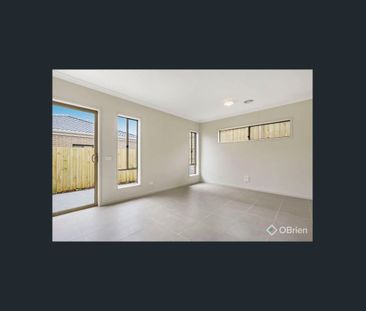 Comfort, Convenience & Court Location - Photo 1