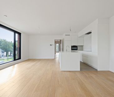 Nieuwbouwappartement met 2 slpk. + dressing/bureau en lift - Photo 2