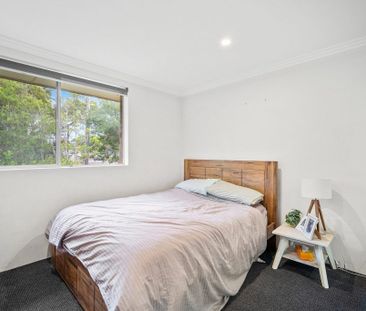 Gorgeous Two Bedroom Unit - Photo 3